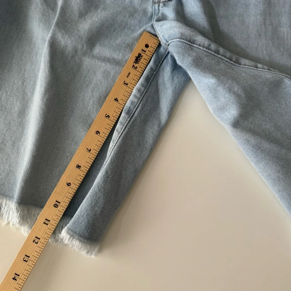 Forever 21 Long Denim Jean Shorts Jorts Women’s size 25